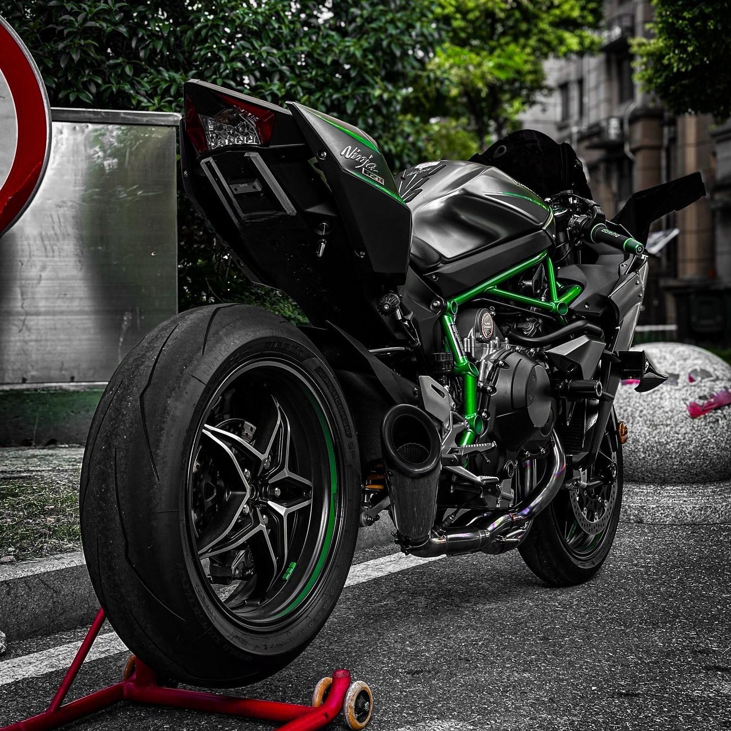 Kawasaki H2/H2R Ninja Header & Mid-Pipe Assembly - Titanium Alloy